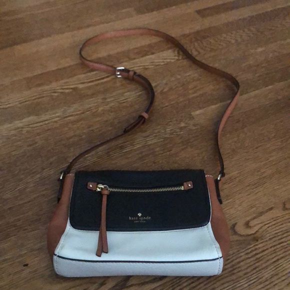 Kate Spade Crossbody Leather Purse - Picture 2 of 8